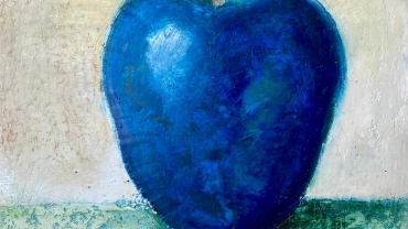 Stillleben-Gemälde von Manfred Leirer in Enkaustik-Technik, zeigt einen intensiv blauen Apfel als symbolträchtiges Motiv vor neutralem Hintergrund