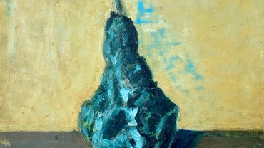 Stillleben-Gemälde von Manfred Leirer mit einer plastisch wirkenden blauen Birne in Enkaustik-Technik, vor neutralem Hintergrund inszeniert